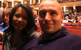 承建商：顏色和天幕出人意料的美好