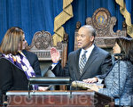 州长帕特里克于1月6日在州政府众议院宣誓连任（摄影：徐明 / 大纪元）