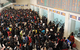 组图：中国大陆车站涌现人潮
