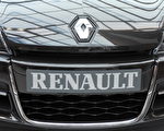 雷諾（Renault）汽車公司標誌，法國政府消息人士上週五表示，雷諾（Renault）汽車公司發生的工業間諜醜聞可能與中共有關。(ERIC PIERMONT/AFP/Getty Images)