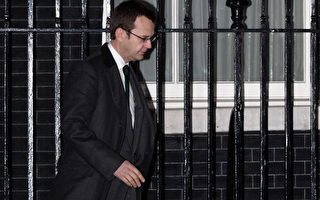 迫於壓力 英國首相得力助手辭職