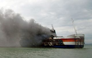 印尼渡輪因甲板上的煙蒂起火致13死