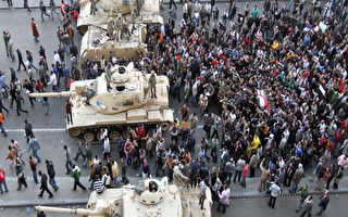埃及示威不已 穆巴拉克去留決於軍方