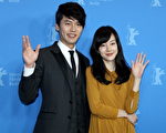 兩位主演玄彬（Bin Hyun）與林秀晶（Soo-jung Lim）一起亮相。(圖/Getty Images)