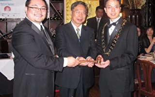 休士頓亞裔青商會舉行會長交接儀式