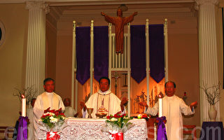 组图：悉尼越南裔天主教办弥撒为人权信仰祈祷