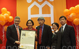 首位华裔女市长谈从政经历