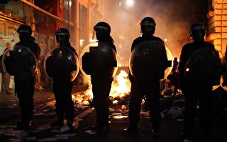 伦敦大游行 警方逮捕200无政府主义者