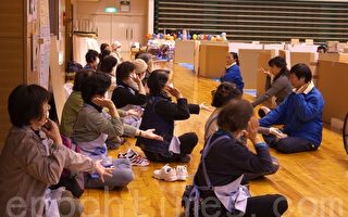 日本避難所流行打坐緩解壓力