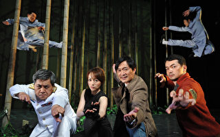 屏风表演班推出现代武侠新作“王国密码”舞台剧，这出戏有如台湾剧场版的“达文西密码”，演员都得接受 2个月的武术训练。（屏风表演班提供）
