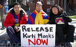 多倫多藏人絕食抗議中共武力圍佛寺