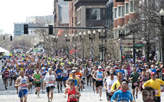 组图：2011波士顿马拉松赛跑花絮