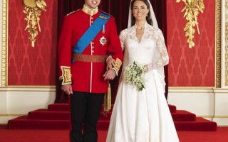 英国王室公布威廉王子夫妇官方结婚照