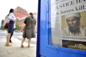 華盛頓DC一個報箱上本拉登被擊斃的新聞（AFP）