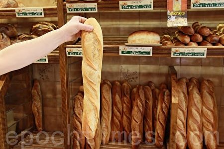 法國麵包師烤出逾140米麵包 創吉尼斯紀錄