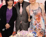 靚聲歌后胡美儀「三喜臨門」