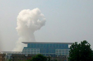 5月26日，江西省抚州市临川区政府大楼和检察院同时发生爆炸事件。（STR/AFP/Getty Images）