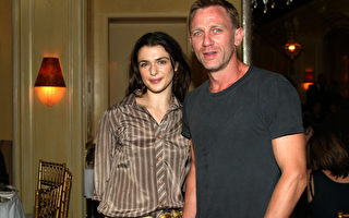 007傳喜訊 與瑞秋懷茲閃婚