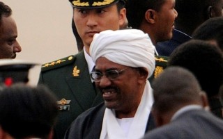 亲密独裁 中共接待国际通缉的苏丹总统
