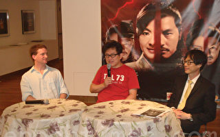 翁桂堂主任（右一）、蘇照彬導演（右二）和格拉迪．漢德利斯（左一）在7月7日記者會上。(攝影：王貫明/大紀元)