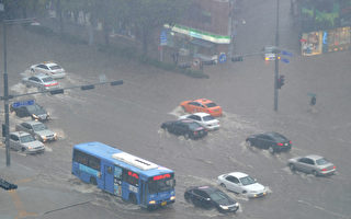 韩国爆发涝灾 洪水泥石流致7人死亡