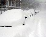冬季风暴袭美中西部 降雪一英尺 扰乱出行