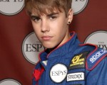 小天王贾斯汀·比伯（Justin Bieber）身穿赛车服帅气出席2011ESPY体育盛典。(图/Getty Images for ESPN)