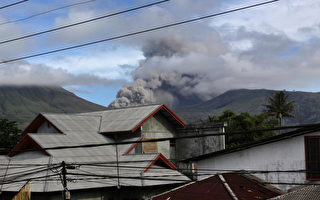 印尼火山再度噴發 撤離居民增加
