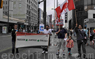 溫哥華敘利亞革命支持者在街頭聲援國內民主運動