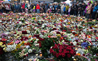 夏小強：挪威，用鮮花和愛埋葬仇恨