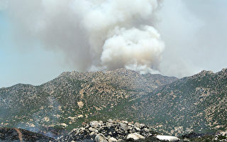 加州山火烧一周 源于纵火