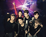 睽违半年， 韩国最热男子组合2PM推出第二张正规专辑“HANDS UP”。(图／环球国际唱片提供)