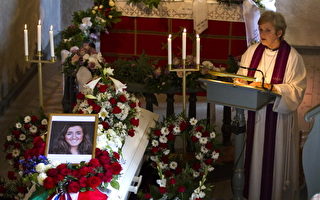 组图：挪威为遇难者举行葬礼 首相出席