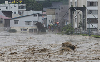 福岛灾区又遇暴雨 1死5失踪40万人撤离