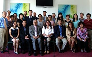 Tammy Duckworth再竞选众议员 芝华埠起跑