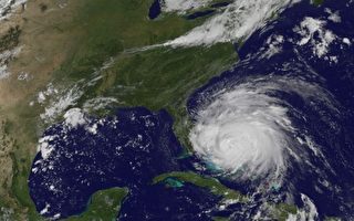 飓风艾琳横扫加勒比 直扑美东沿海