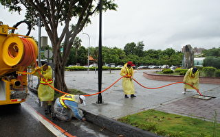 防豪雨堵塞 颱風天加強清溝