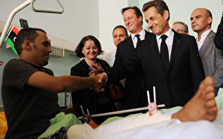 英法領導人旋風訪問 現身「新」利比亞