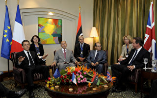 英法領袖訪利比亞受歡迎 兩國承諾幫重建