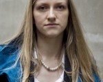英国法庭的法官近日借助英国前任情报首长史蒂芬•兰德尔的经验，判断被告的俄罗斯妇女卡蒂娅•扎图利维特（如图）是不是间谍。（图片来源：Warren Allott/AFP/Getty Images）