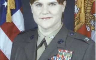 巾幗不讓鬚眉：美陸戰隊女性上校的故事
