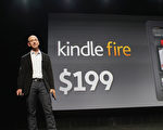 今年9月28日，亞馬遜創始人Jeff Bezos在新品發布會上推出平板電腦Kindle Fire （Getty Images）