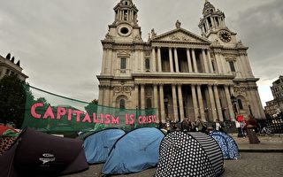 组图：教堂赶人  占领伦敦抗议恐生变