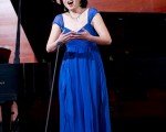 参加新唐人第五届全球华人声乐大赛北美初赛的美国选手女高音王郁(linda Wang) 演唱《我亲爱的爸爸》(O Mio Babino)。(摄影：戴兵/大纪元）