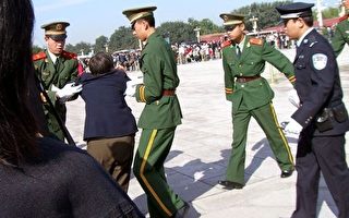 千美：武警啊，我们是同胞啊