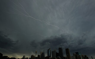 悉尼遭遇强风暴袭击