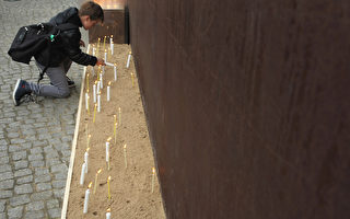 历史如奇迹 德国纪念柏林墙倒塌22周年