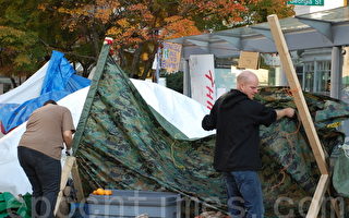 「佔領溫哥華」遭拆 示威者合作