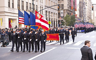 組圖二：紐約舉行退伍軍人節大遊行