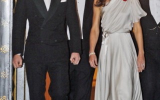 威廉王子夫婦參加聖詹姆士宮的一次晚宴。(LEFTERIS PITARAKIS/AFP/Getty Images)